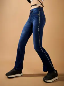 The Roadster Lifestyle Co. Women Flared Fit Mid-Rise Light Fade Stretchable Flared Jeans