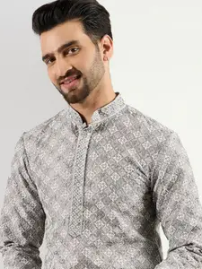 House of Pataudi Floral Embroidered Mandarin Collar Straight Kurta