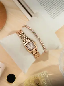 Carlton London Chloe Women SS Bracelet Style Straps Mini Analogue Watch CLWWS-04