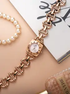 Carlton London Women Dial & Stainless Steel Bracelet Style Straps Analogue Watch CLGCW-003