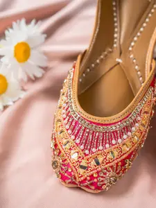 LORYPHILORY Women Embellished Mojaris Flats