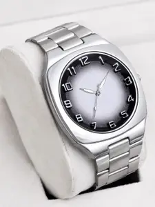 Shocknshop Men Textured Dial & Stainless Steel Straps Analogue Watch MT413