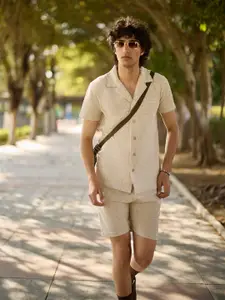 Crimsoune Club Men Classic Slim Fit Textured Cuban Collar Casual Shirt