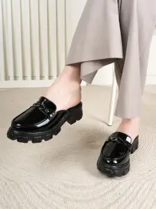 The Roadster Lifestyle Co Women Casual Round Toe Slip-On Loafers