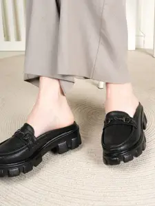 The Roadster Lifestyle Co Women Round Toe Slip-On Casual Loafers