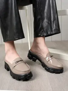 The Roadster Lifestyle Co. Women Casual Loafers With Buckle