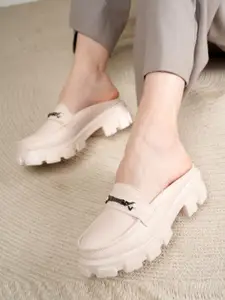 The Roadster Lifestyle Co Women Casual Loafers