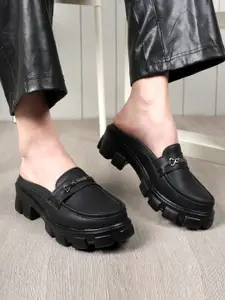 The Roadster Lifestyle Co Women Solid Regular Casual Loafers