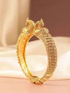 Peora Gold-Plated Intricate Textured -Studded Bangle