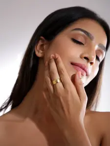 Niska Gold-Plated Finger Ring