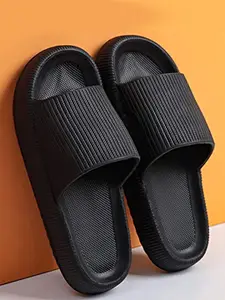 rishXation Men Casual  Sliders