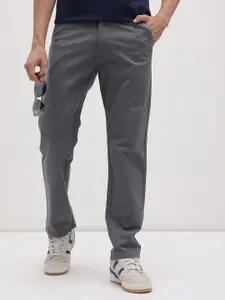 The Roadster Lifestyle Co. Men Relaxed Fit Chinos Trousers