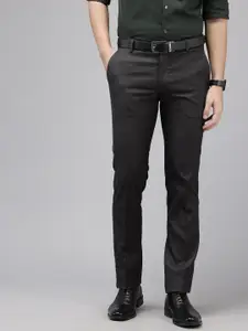 Arrow Men Hudson Tailored Fit Checked Formal Trousers