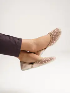 JM Looks Women Ethnic Jutti Embllished Mojari Bellies Slip On Shoes