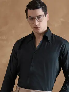 DENNISON Men Bottle Green Cooper Collar Formal Shirt