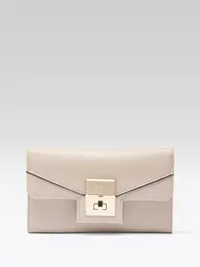 GUESS Women Three Fold Wallet with Twisted Detail