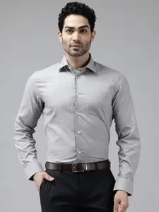 Blackberrys Men Self Checked Pure Cotton Slim Fit Formal Shirt