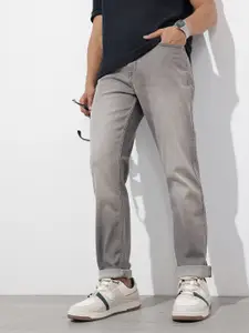 The Roadster Lifestyle Co. Men Straight Fit High-Rise Heavy Fade Stretchable Jeans