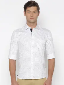 Parx Men White Slim Fit Solid Casual Shirt