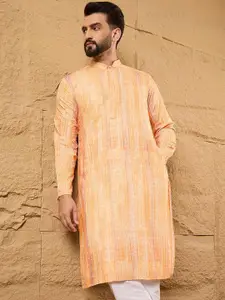 House of Pataudi Men Chikankari Embroidered Straight Kurta