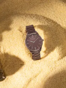 Sonata Poze Men Brass Embellished Dial & Stainless Steel Straps Analogue Watch SP70049QM01