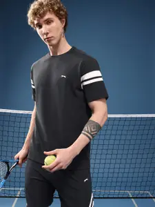 Slazenger Solid T-Shirt With Regular Shorts