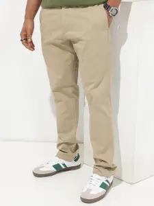 The Roadster Lifestyle Co. Men Solid Regular Fit Trousers