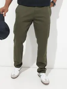 The Roadster Lifestyle Co. Men Solid Regular Fit Trousers