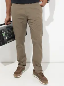 The Roadster Lifestyle Co. Men Solid Regular Fit Trousers
