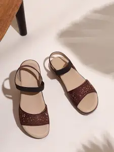 TRASE Women Solid Synthetic Leather One Toe Casual Flats