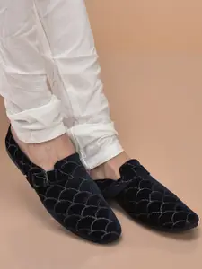 FAUSTO Men Woven Design Velvet Mules