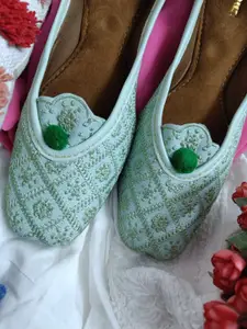 Anouk Women Embellished Ethnic Mojaris with Embroidered Flats