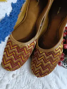 Anouk Women Embellished Ethnic Mojaris Flats