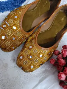 Anouk Women Embellished Ethnic Mojaris Flats