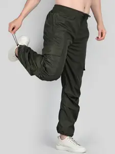 Raxedo Men Sportscore Relaxed Fit Baggy Parachute Track Pant