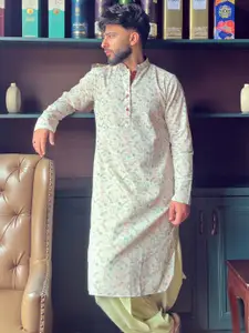 KISAH Floral Printed Cotton Thread Work Mandarin Collar Straight Kurta