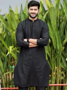 KISAH Pleated Thread Work Straight Kurta