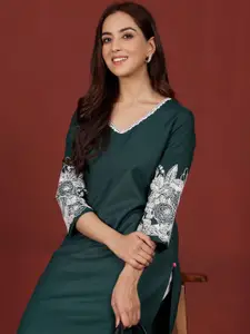 Varanga Women Thread Work Grandeur & Majestic Artwork Kurta