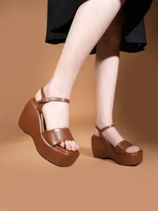 Lavie Platform Sandals