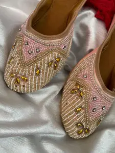 Anouk Women Embellished Ethnic Mojaris Flats