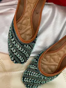 Anouk Women Embellished Ethnic Mojaris Flats