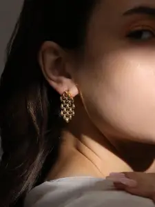 SOHI Contemporary Drop Earrings