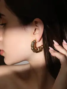 SOHI Contemporary Hoop Earrings
