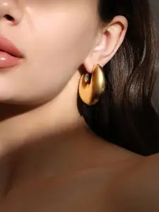 SOHI Contemporary Hoop Earrings