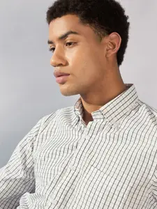 DENNISON Men Smart Micro Checks Formal Shirt