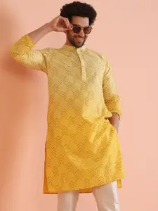 KISAH Men Paisley Embellished Mirror Work Kurta