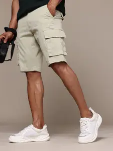 The Roadster Lifestyle Co. Men Solid Cargo Shorts