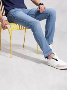 WROGN Men Straight Fit Light Fade Stretchable Jeans