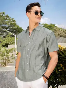 Thomas Scott Men Smart Slim Fit Horizontal Stripes Opaque Casual Shirt