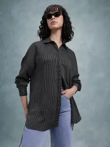 The Roadster Lifestyle Co. Classic Striped Oversized Longline Casual Shirt